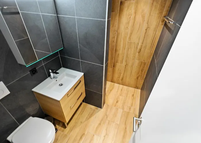 Appartement Rénové Avec Sauna Privé *