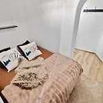 Renove Avec Sauna Prive Apartamento *